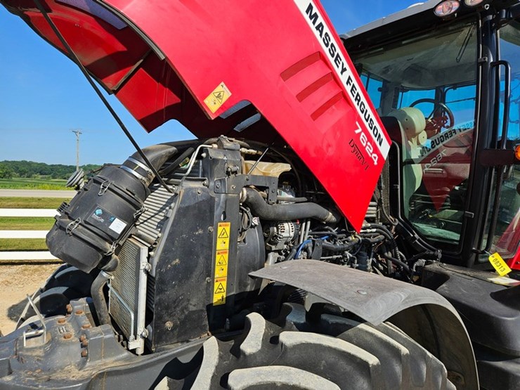 massey-ferguson-7624-image-15