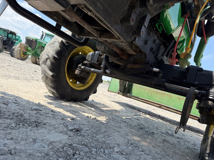 2000-john-deere-4200-image-29