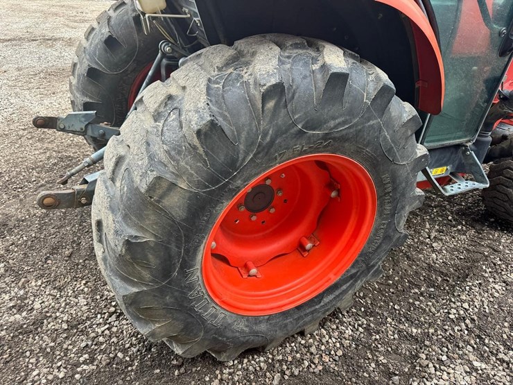 2017-kubota-l4060-image-15