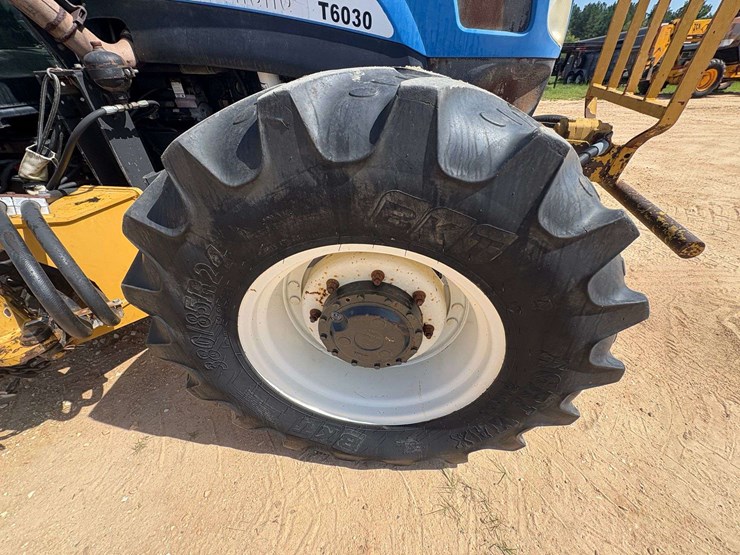2010-new-holland-t6030-image-27