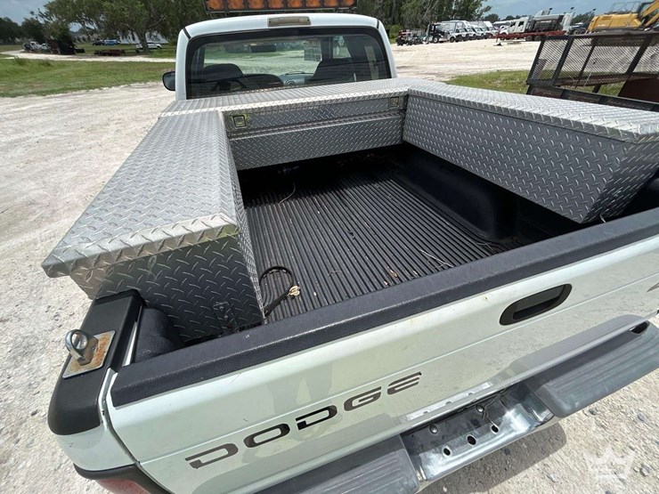 2001-dodge-ram-1500-image-11