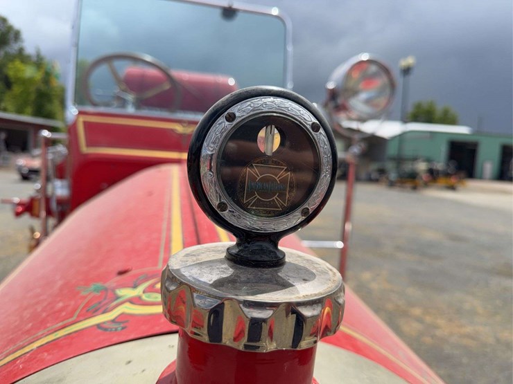 american-lafrance-fire-truck-image-20