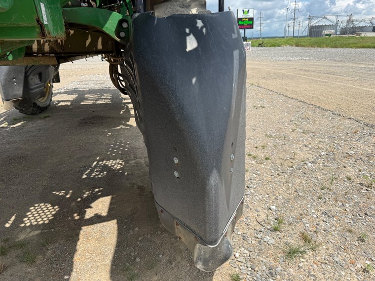 2016-john-deere-r4038-image-33