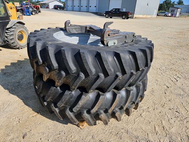 massey-ferguson-7624-image-85