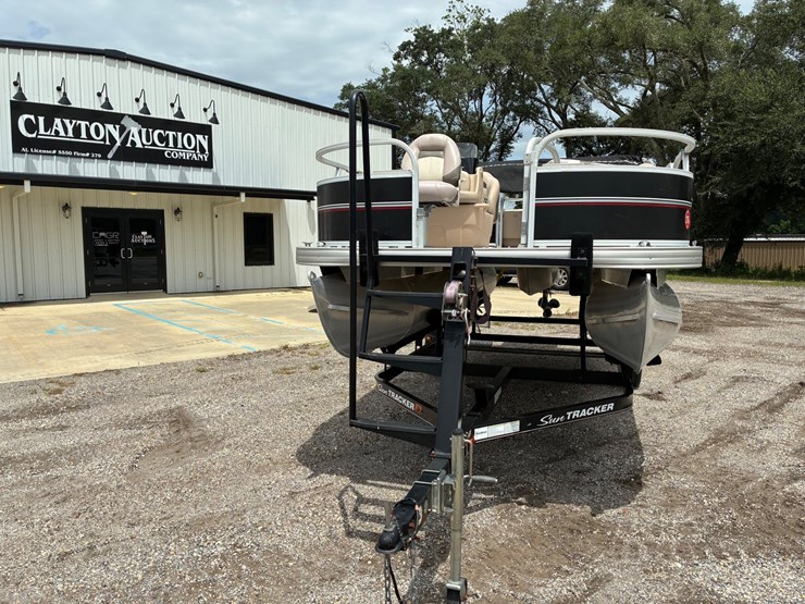 #20293-•-2018-suntracker-pontoon-boat-image-2