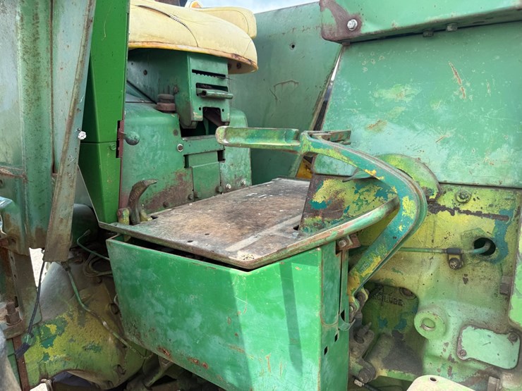 john-deere-4620-image-40