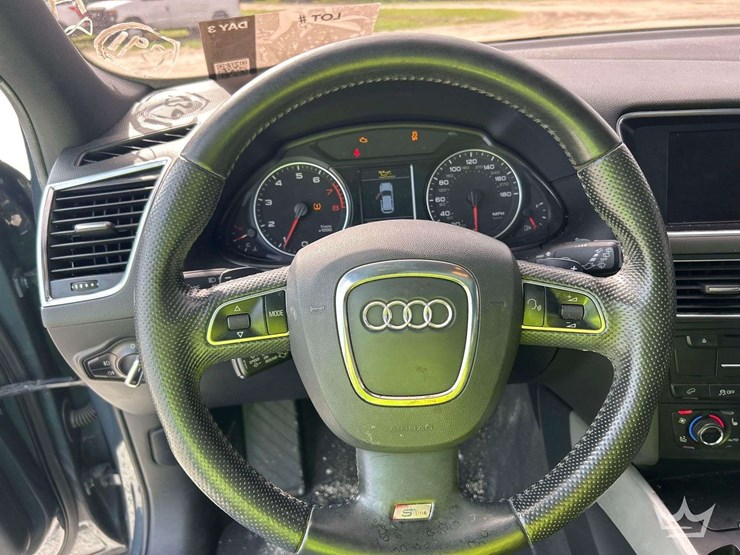 2011-audi-q5-image-15