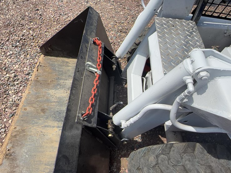 bobcat-m371-image-13