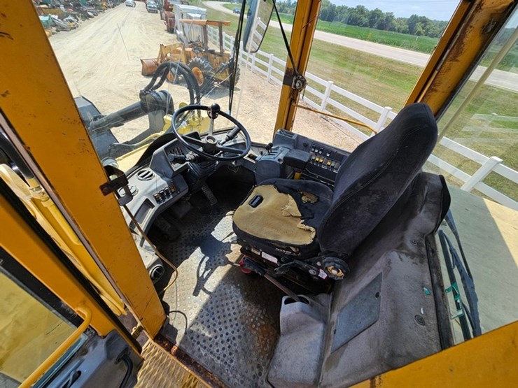 volvo-l90-image-31