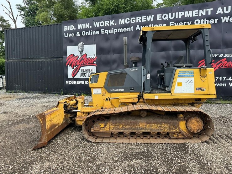 2004-komatsu-d31px-21-image-3