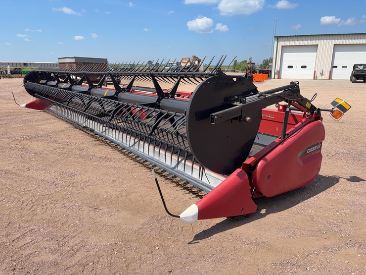 2014-case-ih-3162-image-1