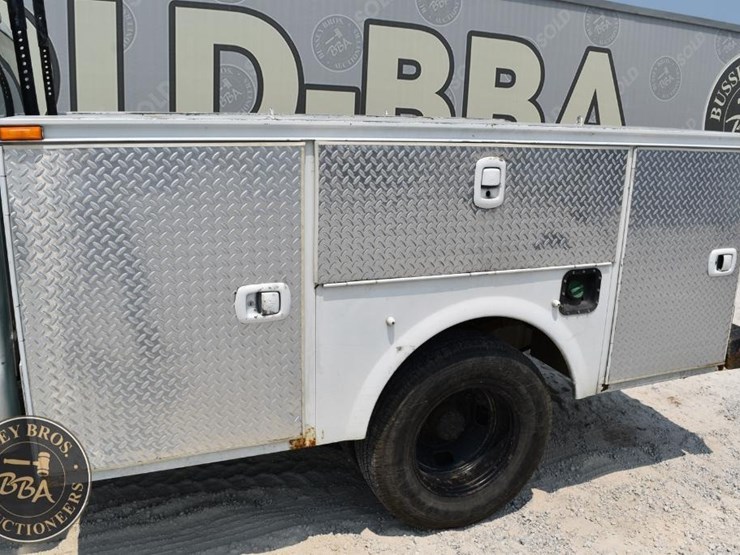 2009-ford-f350-xl-image-24