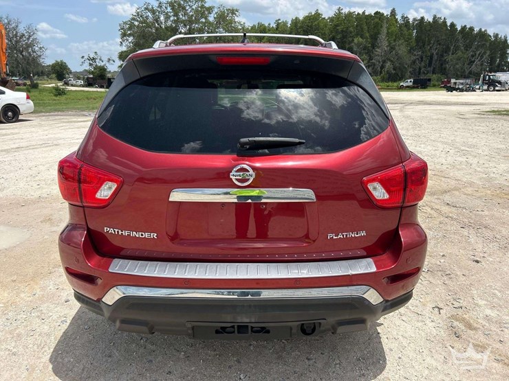 2017-nissan-pathfinder-image-26