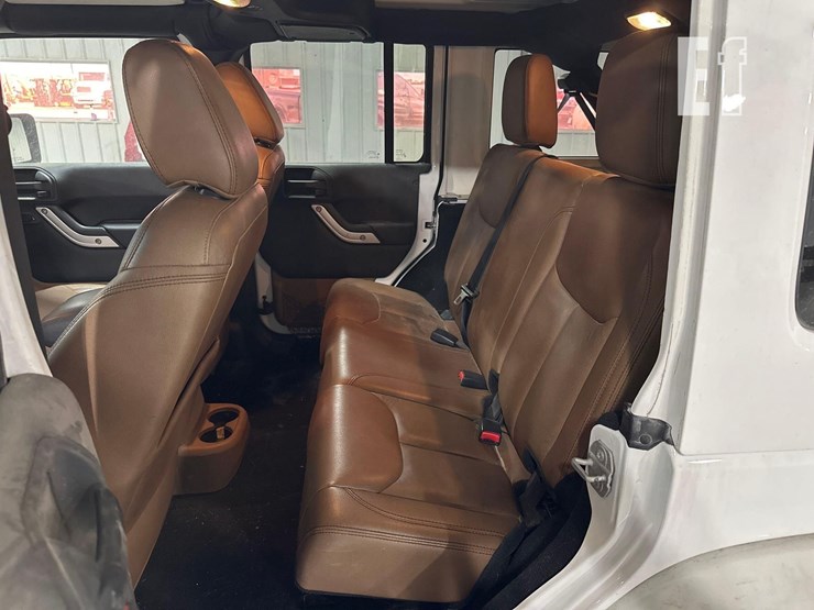2016-jeep-wrangler-image-11