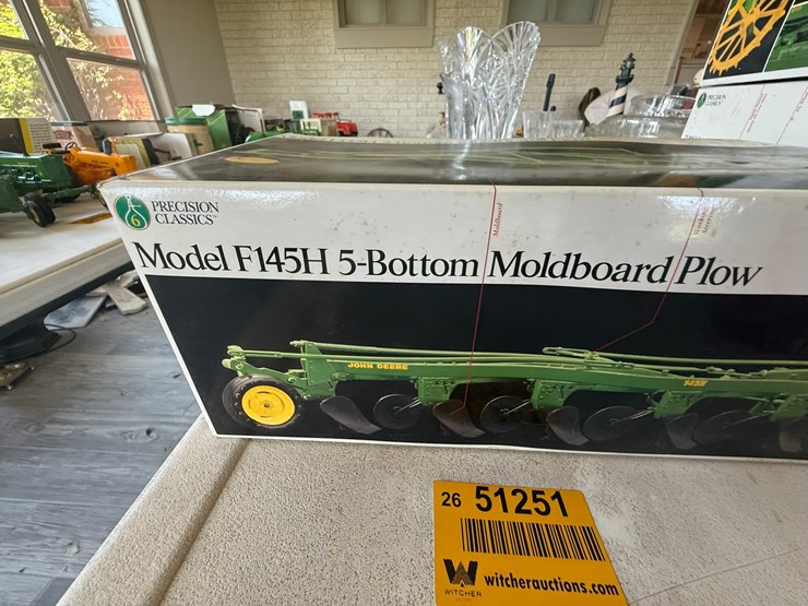 john-deere-f145h-image-5