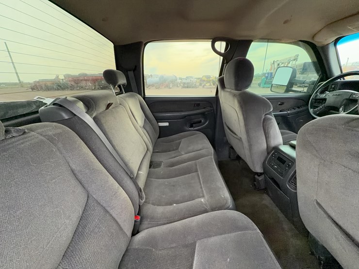 2003-gmc-sierra-2500hd-image-29
