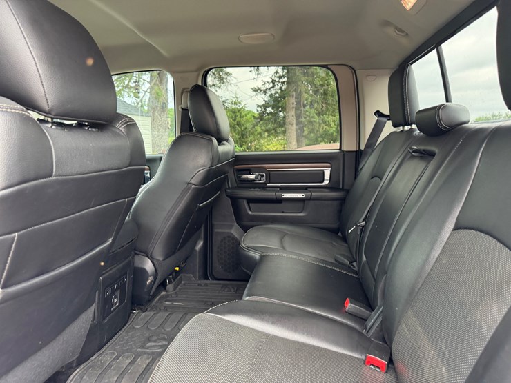 2016-dodge-ram-2500-image-36