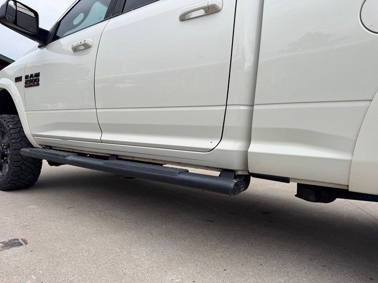2016-dodge-ram-2500-image-14