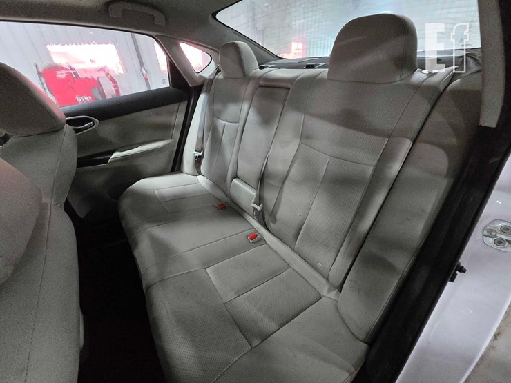 2017-nissan-sentra-image-17