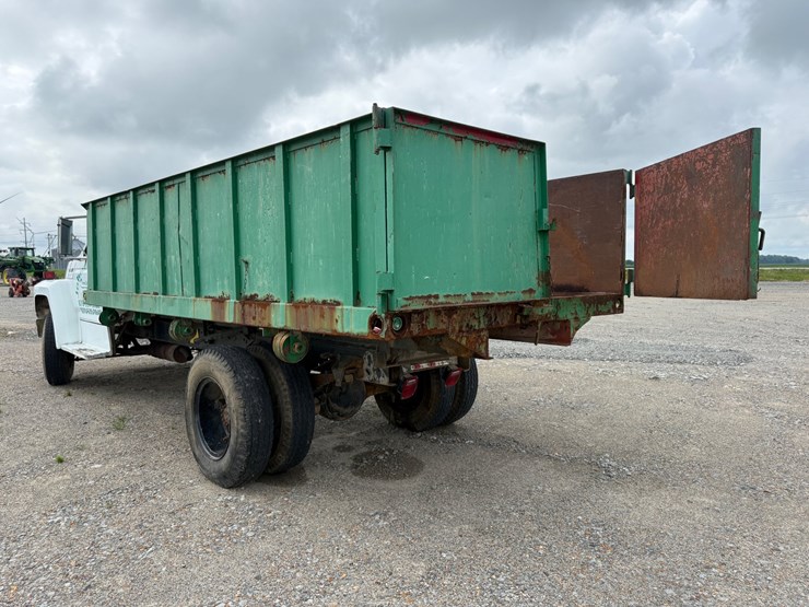 1989-ford-f700-image-4