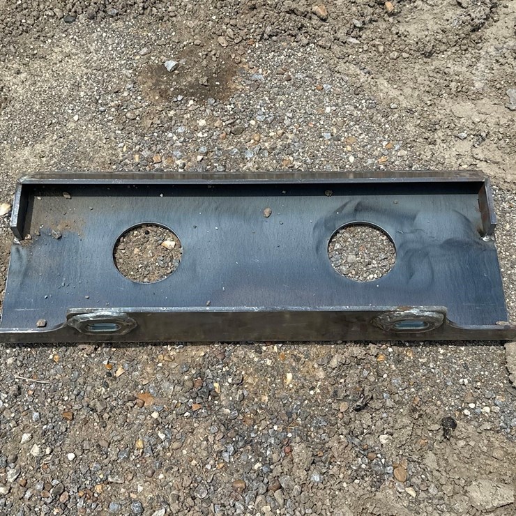 2026 FUTURE DINGO SKID STEER MOUNTING PLATE