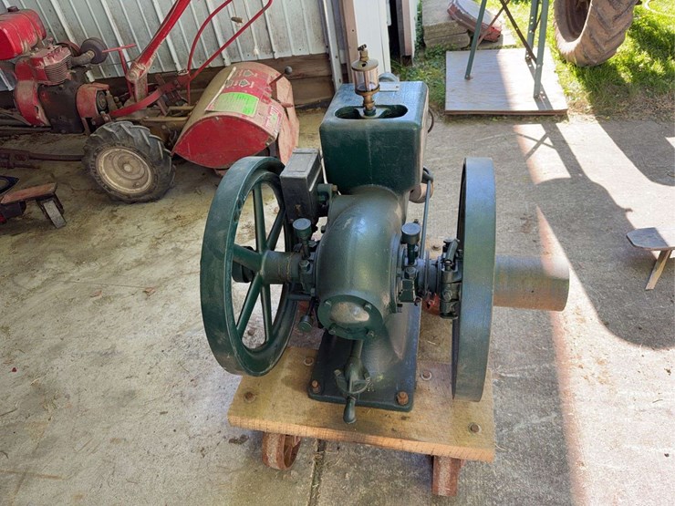 mccormick-deering-1/2-hp-engine-image-3