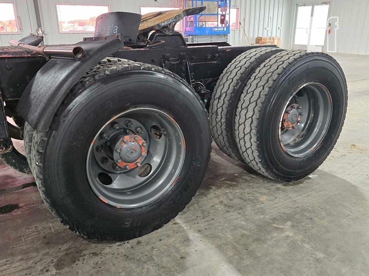 2005-kenworth-t800-image-29