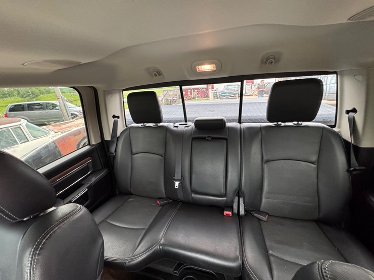 2016-dodge-ram-2500-image-29
