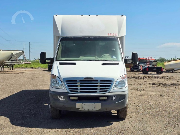 2009-freightliner-sprinter-3500-image-7