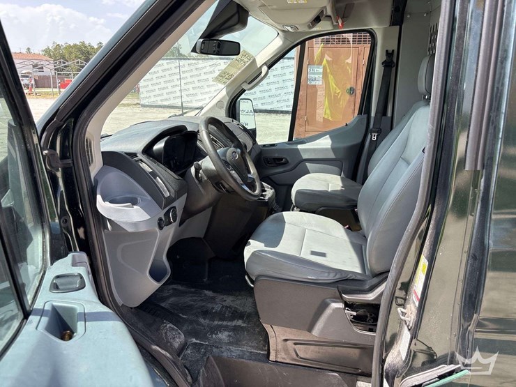 2017-ford-transit-image-22