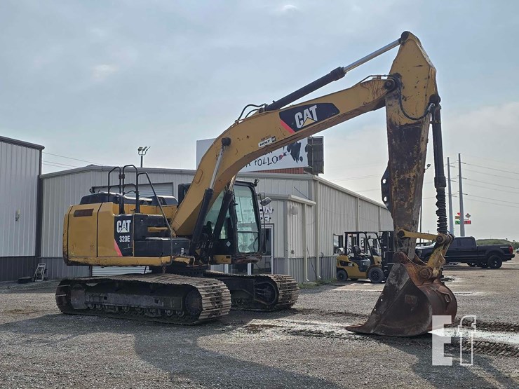 2014-caterpillar-320el-image-2
