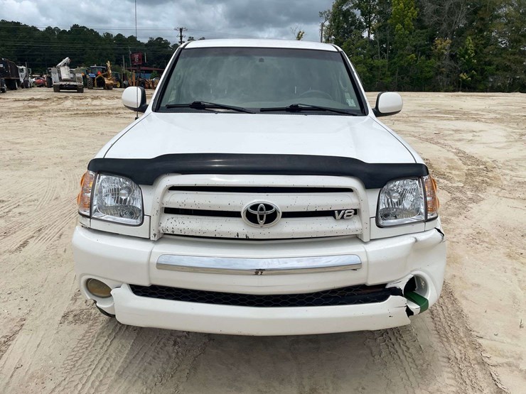 2004-toyota-tundra-image-5