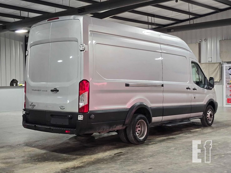 2015-ford-transit-image-3