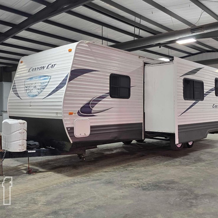 2014 PALOMINO CANYON CAT 27RBSC