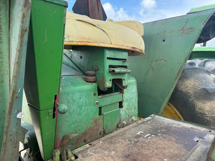 john-deere-4620-image-42
