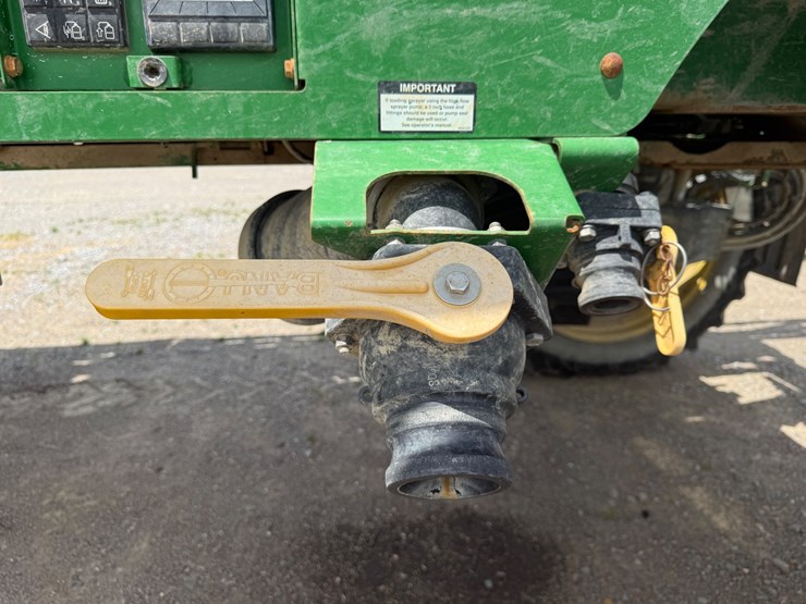 2016-john-deere-r4038-image-14