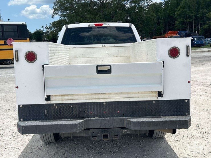 2022-ford-f250-image-25