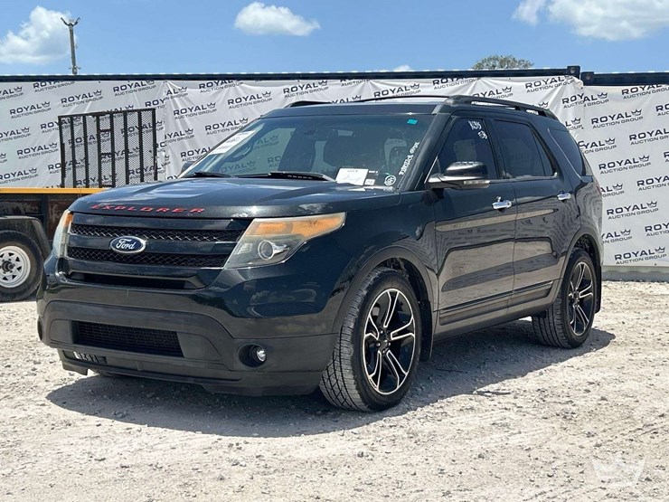 2014-ford-explorer-image-1