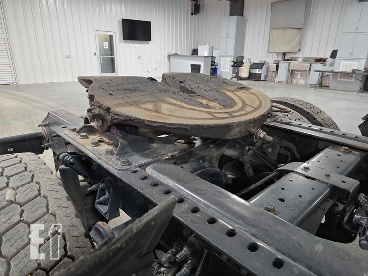 2015-international-transtar-8600-image-18