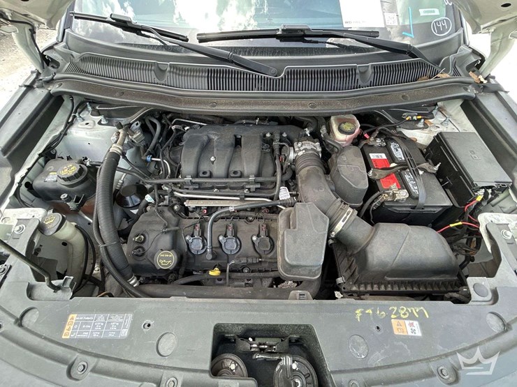 2016-ford-explorer-image-7