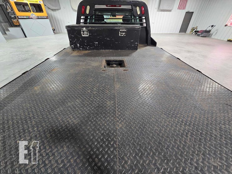 2013-2013-chevrolet-silverado-flatbed-truck-6591-image-16