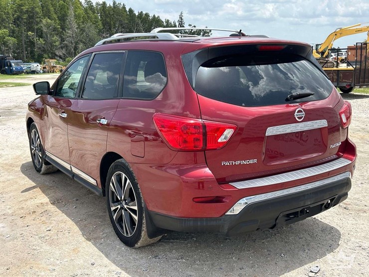 2017-nissan-pathfinder-image-4