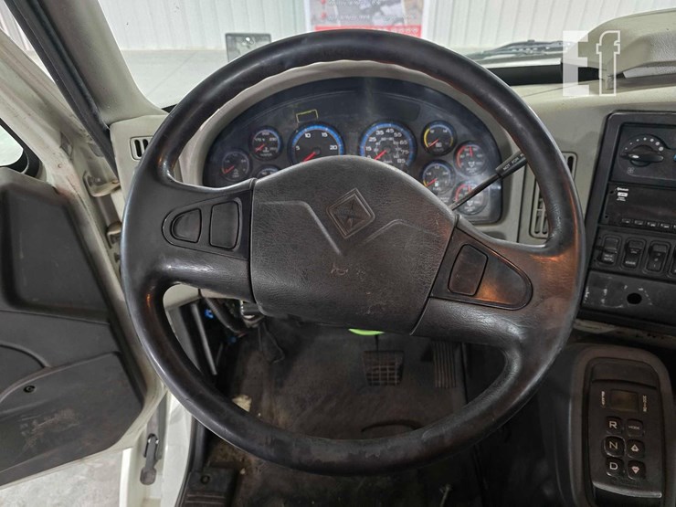 2015-international-transtar-8600-image-10