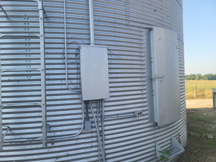 grain-bin---closest-to-road-image-9