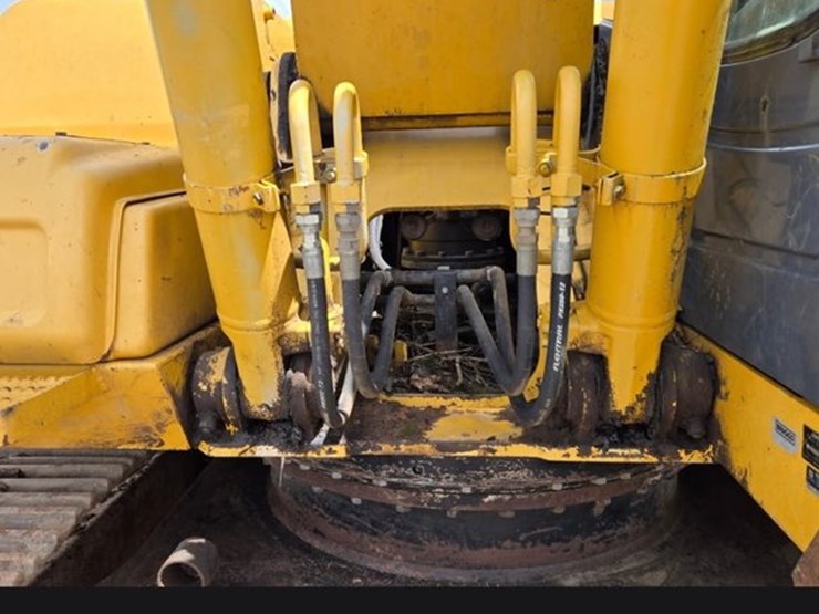 deere-200c-lc-image-22