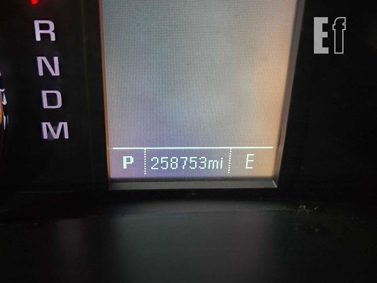 2015-chevrolet-silverado-1500-image-13
