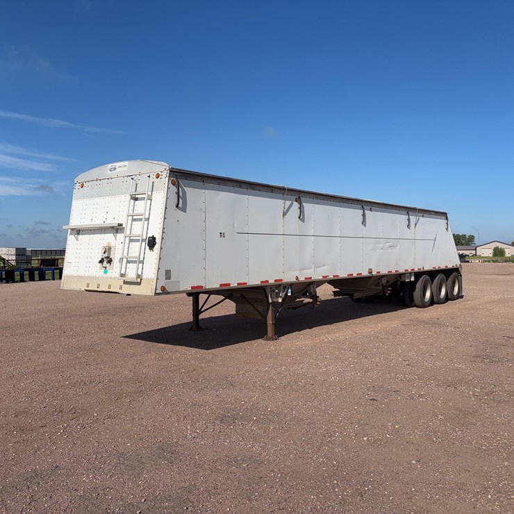 2009 CORNHUSKER HOPPER BOTTOM