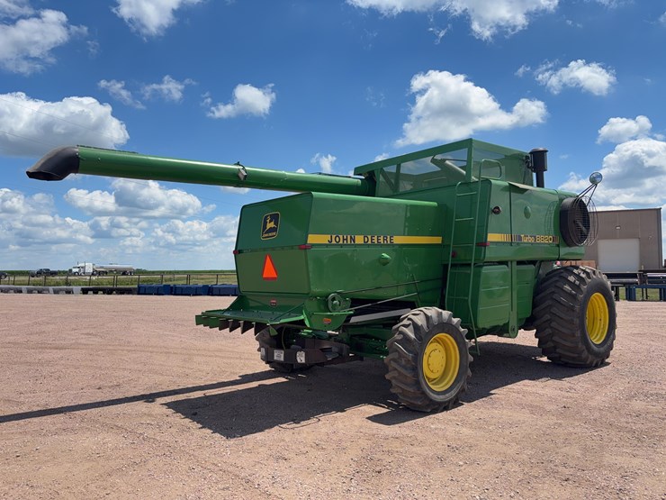 1981-john-deere-8820-image-5