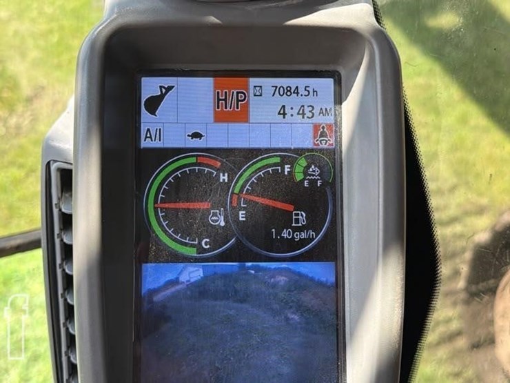 2015-deere-470g-lc-image-12