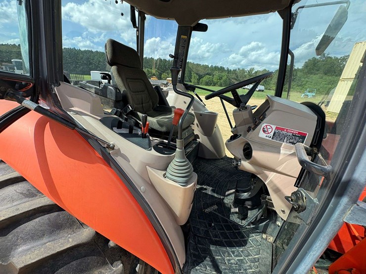 2014-kubota-m6060-image-18